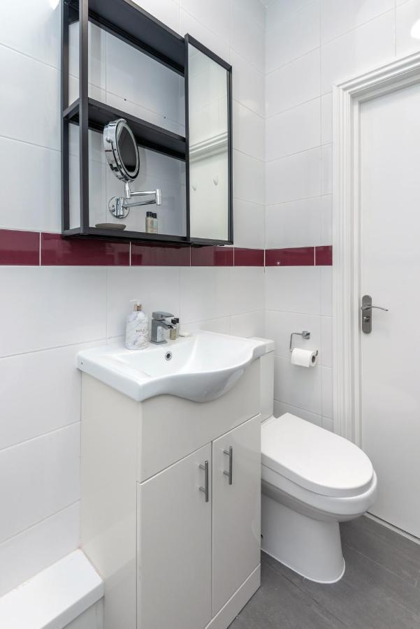 Taylor'S Apartment Wimbledon London Exterior foto